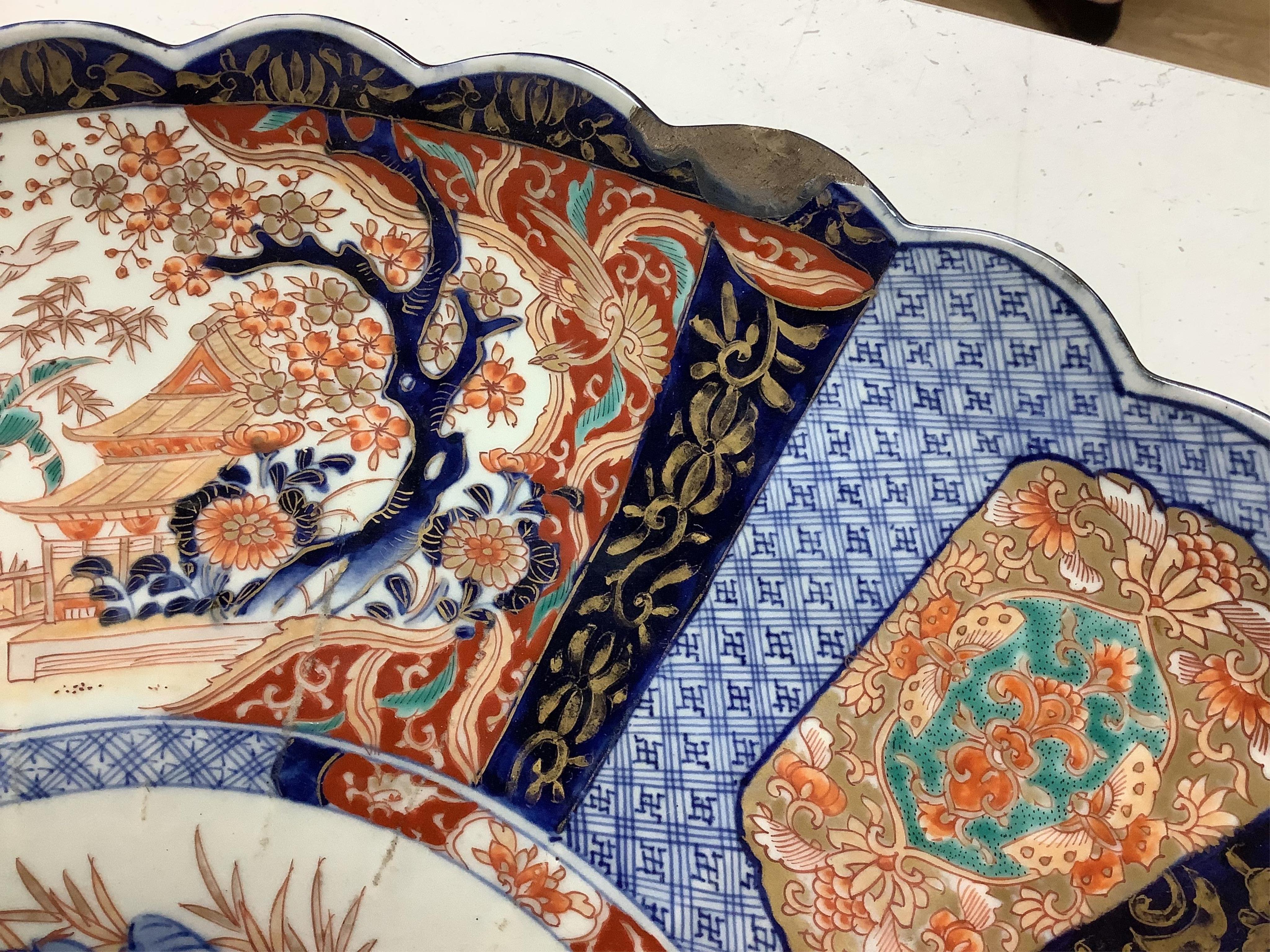 A large Japanese Imari charger, Meiji period (1868-1912), 62cm